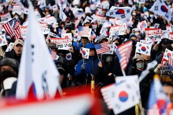 临近首尔罕见出现抗议滚回中国！韩国大选(图4)